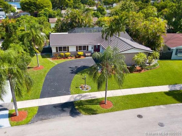 Kendale Lakes No HOA, 14080 SW 79th St, Kendale Lakes, Florida 33183, image 2
