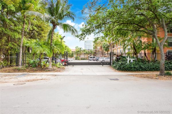Virginia Pointe, Miami, Florida 33133, image 2