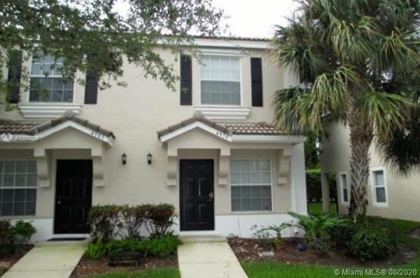 Palmbrooke Townhomes, 4979 Palmbrooke Cir, West Palm Beach, Florida 33417, image 2
