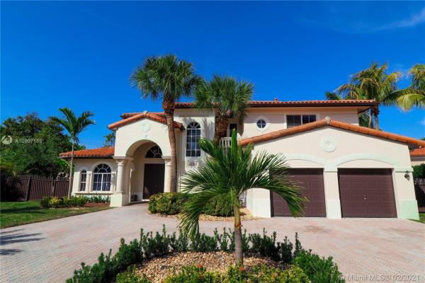 Silvercrest South, 8123 NW 158th Ter, Miami Lakes, Florida 33016, image 2