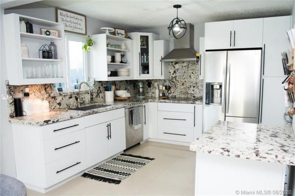 Deerwood, 14625 SW 127th Ct, Three Lakes, Florida 33186, image 2