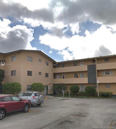 Palm Springs Gardens, 110 Royal Palm Rd #206, Hialeah Gardens, Florida 33016, image 3