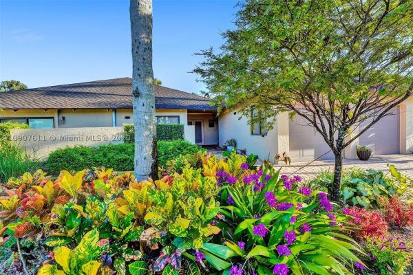 Waters Bend At Boca West Country Club, 19706 Waters Pond Ln #502, Boca Raton, Florida 33434, image 2