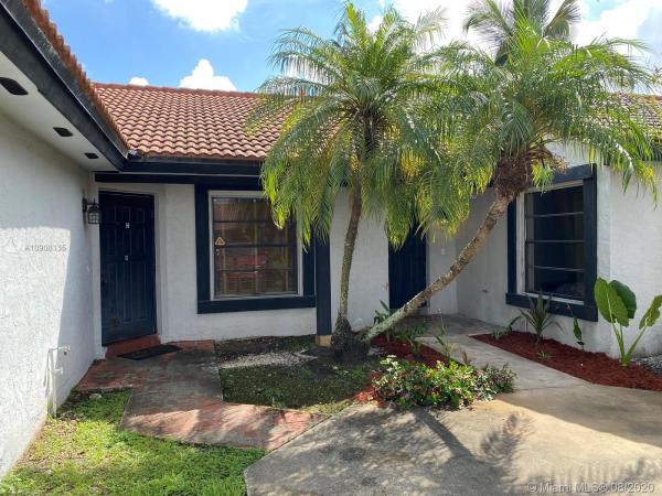 Village Homes At Lakes Of The Meadow, 15222 SW 46th Ln #G-73, Kendall West, Florida 33185, image 2