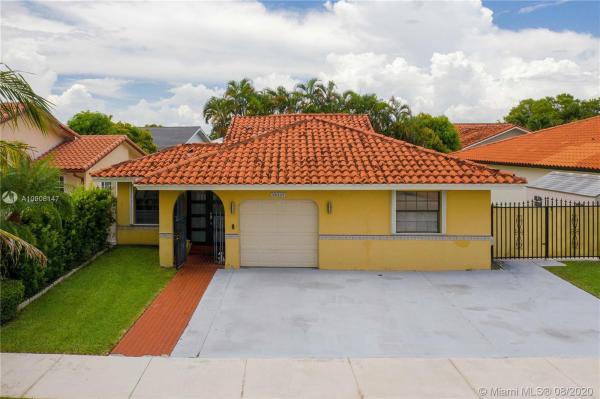 Bird Lakes South, 14337 SW 51st St, Kendale Lakes, Florida 33175, image 2