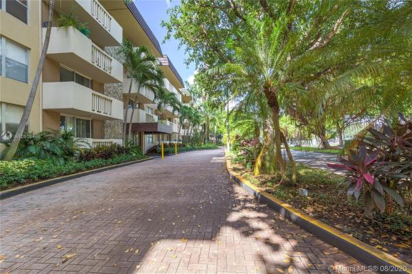 Bayview Palms, 1800 Sans Souci Blvd #415, North Miami, Florida 33181, image 2
