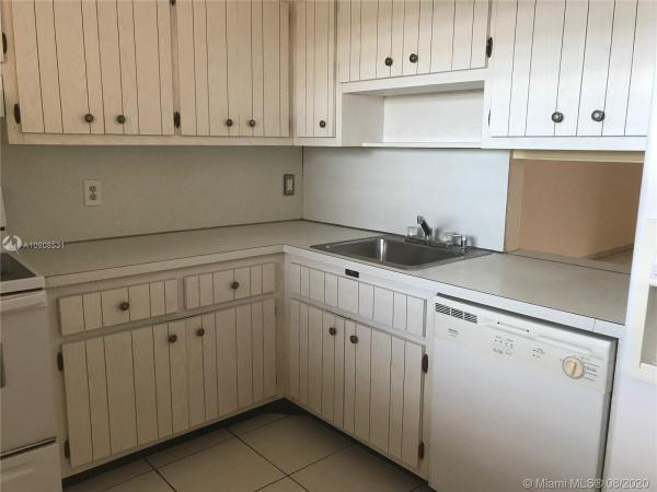 16410 Miami Dr #403, Miami, Florida 33162, image 2