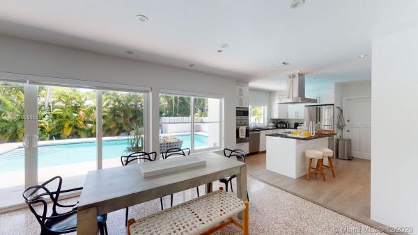 Coconut Grove Manor, 330 Ridgewood Rd, Coral Gables, Florida 33133, image 2