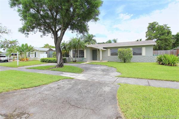Devon Aire Estates, 12271 SW 106th St, The Crossings, Florida 33186, image 2