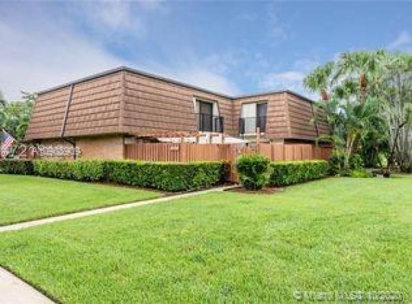 Ridgewood, 9108A SW 19th Pl, Davie, Florida 33324, image 2