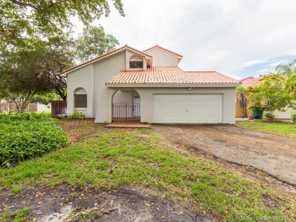 Patio Homes At The Moors, 17316 NW 62nd Pl, Country Club, Florida 33015, image 2