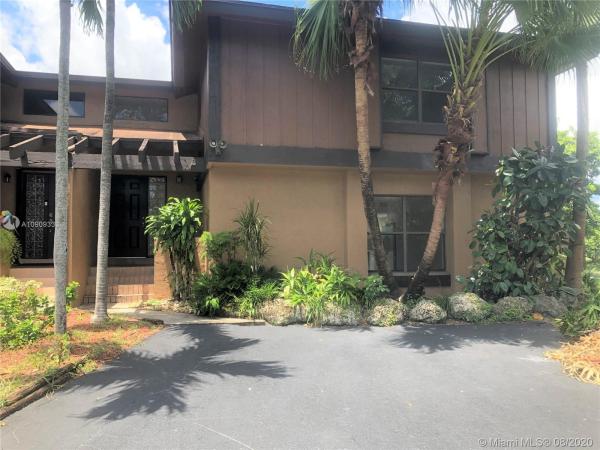 Woodgate North, 6700 SW 129th Pl, Kendale Lakes, Florida 33183, image 2