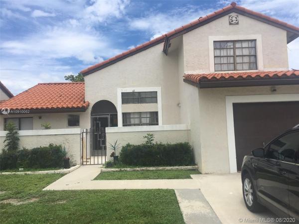 Columbia Square, 32 Columbia Ct, Deerfield Beach, Florida 33442, image 2