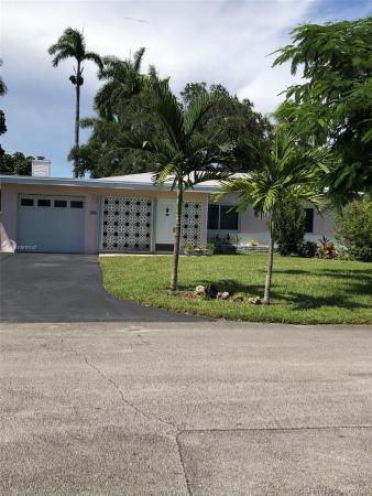 421 NE 116th St, Unincorporated Dade County, Florida 33161, image 2