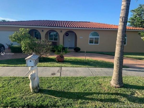 Darlington Manor, 9461 SW 62nd St, Sunset, Florida 33173, image 2