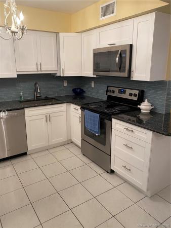Bent Tree Gardens West, 9900 Pineapple Tree Dr #203, Boynton Beach, Florida 33436, image 2