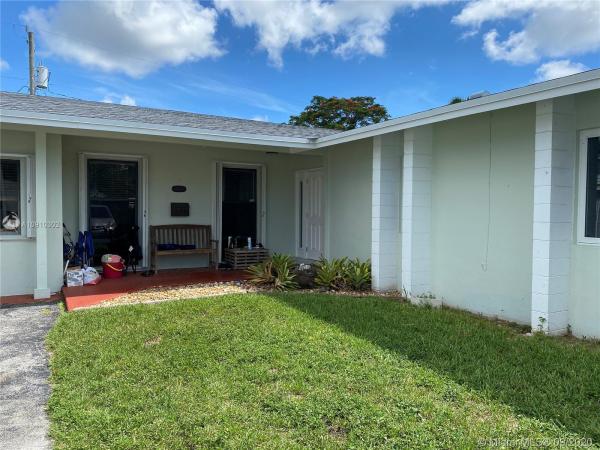 Bel Aire, 10411 SW 198th St, Cutler Bay, Florida 33157, image 2