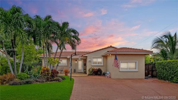 Treasure Island, 7540 Cutlass Ave, North Bay Village, Florida 33141, image 2