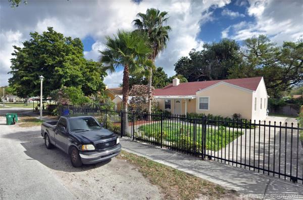 Buena Vista Center, 4321 NW 11th Pl, Miami, Florida 33127, image 2