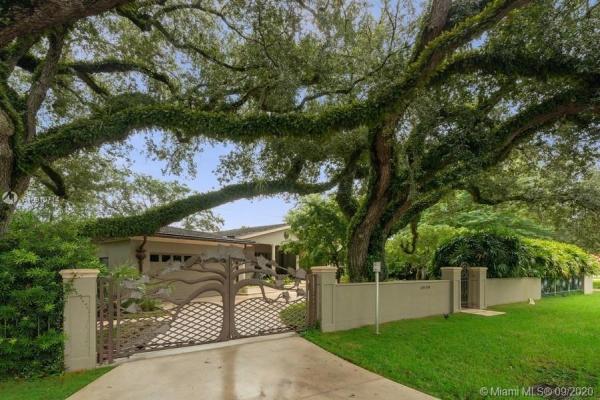 Waterway View, 4919 Biltmore Dr, Coral Gables, Florida 33146, image 2