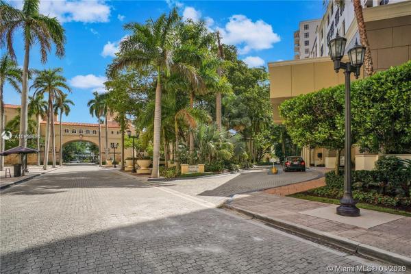 Puerta De Palmas, 888 S Douglas Rd #303, Coral Gables, Florida 33134, image 2
