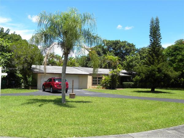 Pine Meadows, 10075 SW 135th St, Kendall, Florida 33176, image 2