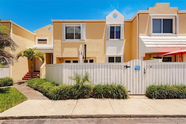 Gables Point, 4575 SW 68th Ct Cir #104, Glenvar Heights, Florida 33155, image 2