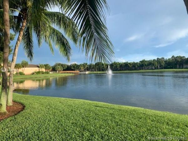 2474 Centergate Dr #202, Miramar, Florida 33025, image 2