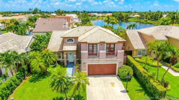 Lago Mar South, 8353 SW 161st Pl, Kendall, Florida 33193, image 2