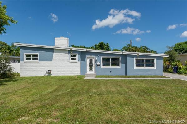 Hialeah Golf Course, 281 Iroquois St, Miami Springs, Florida 33166, image 2