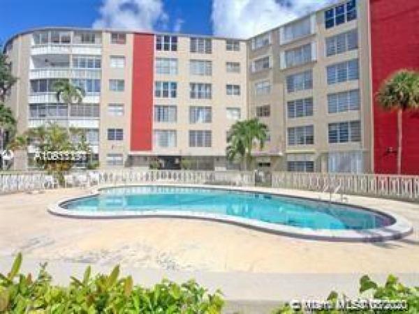 1475 Terra Towers, 1475 NE 125th Ter #208H, North Miami, Florida 33161, image 2