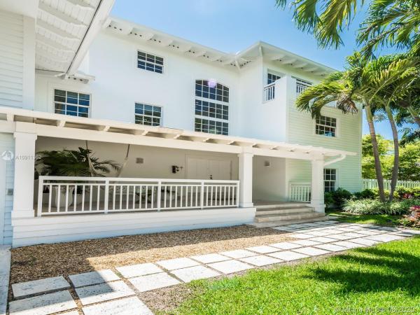 Holiday Colony, 325 Pacific Rd, Key Biscayne, Florida 33149, image 2