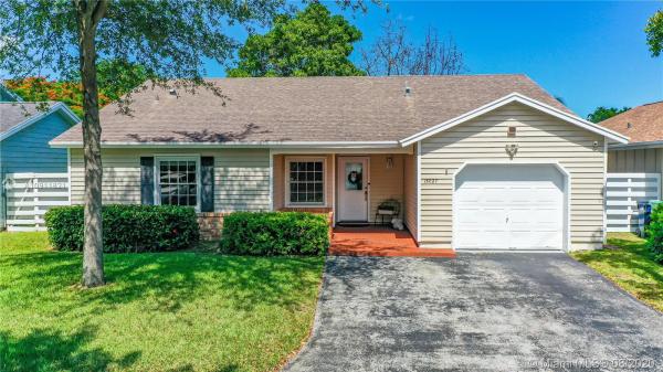 Willow Bend, 15027 SW 140th Pl, Country Walk, Florida 33186, image 2