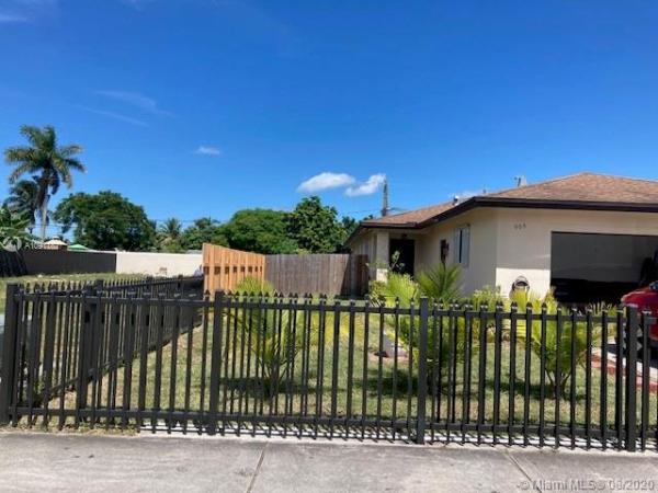 Fairlawn Park, 905 NE 3rd Ave, Homestead, Florida 33030, image 2