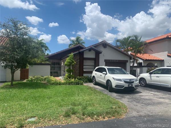 The Moors Cluster Homes, 17952 NW 63rd Ct, Country Club, Florida 33015, image 2
