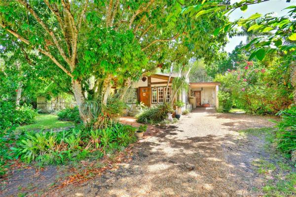 West Larkin Park, 6880 SW 78th Ter, South Miami, Florida 33143, image 2