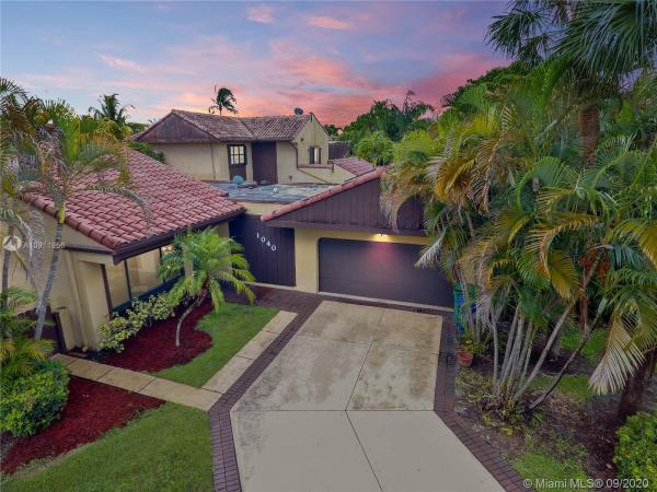 California Club Homes, 1040 NE 203rd Ter, Ives Estates, Florida 33179, image 2