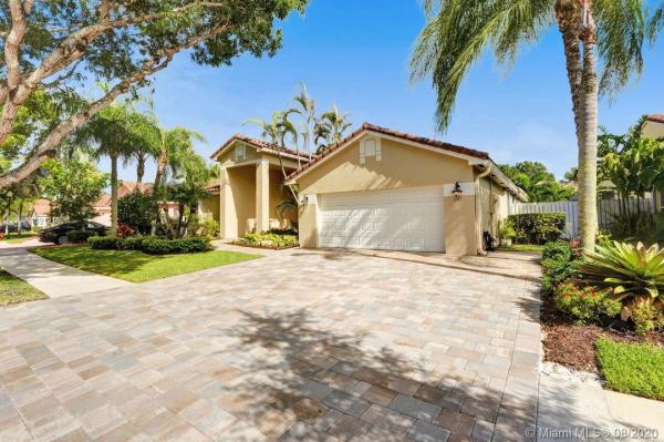 Waterford Landing At Country Isles, 1967 Water Ridge Dr, Weston, Florida 33326, image 2