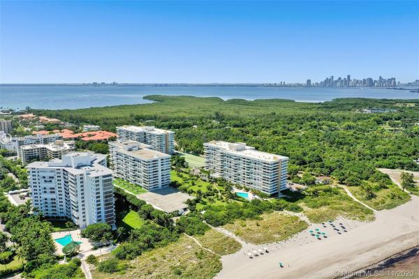 Commodore Club East, 177 Ocean Lane Dr #203, Key Biscayne, Florida 33149, image 2