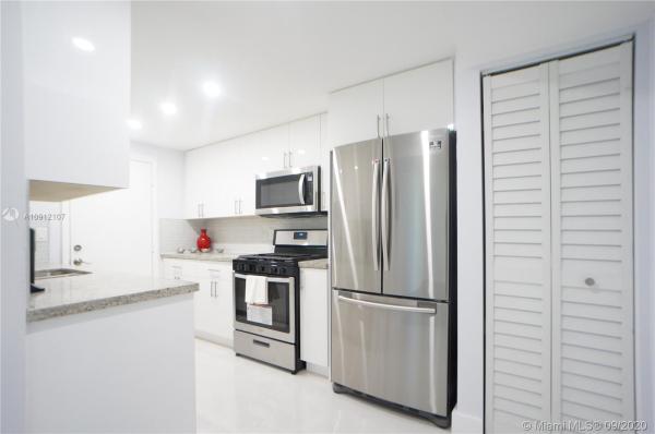 Venetian Gardens At Country Club Of Miami, 17911 NW 68th Ave #O206, Hialeah, Florida 33015, image 2