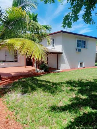 Mansionette Homes, 1265 NE 200th Ter, Ives Estates, Florida 33179, image 2