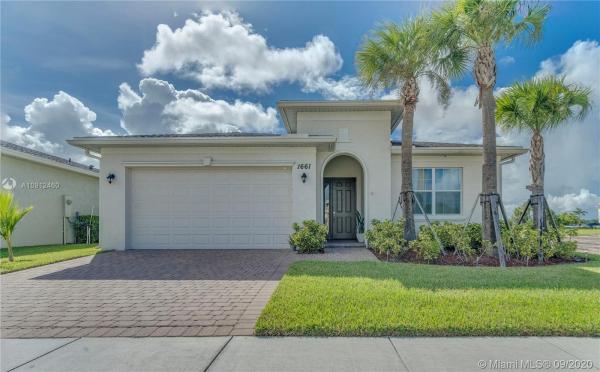 1661 NW Vivanco St, Florida 34986, image 2