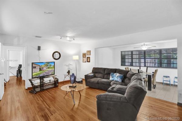 Coral Way Village, 8250 SW 31st St, Westchester, Florida 33155, image 2