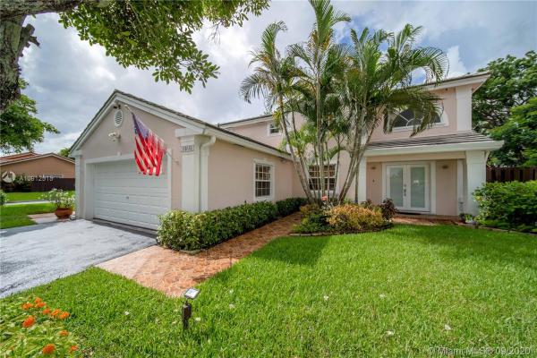 Patio Homes At Lakes Of The Meadow, 14840 SW 46th Ln, Kendall West, Florida 33185, image 2