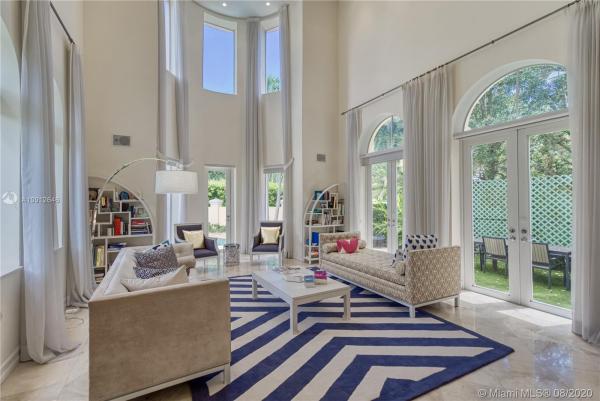 Rhodes, 2200 Tigertail Ave, Miami, Florida 33133, image 2