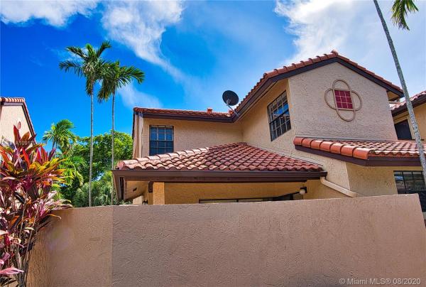 Courtyards In The Crossings, 13246 SW 114th Ter, The Crossings, Florida 33186, image 2