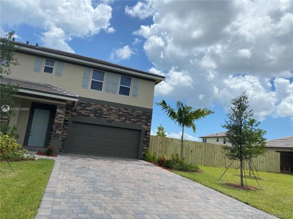 19815 SW 132nd Ct, Three Lakes, Florida 33177, image 2