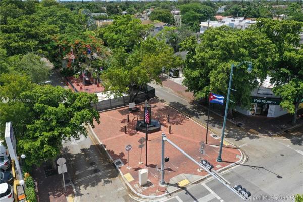 Westmoreland, 875 SW 13th Ave, Miami, Florida 33135, image 2