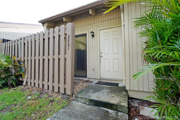 The Escape At Arrowhead, 2021 SW 82nd Ave, Davie, Florida 33324, image 2