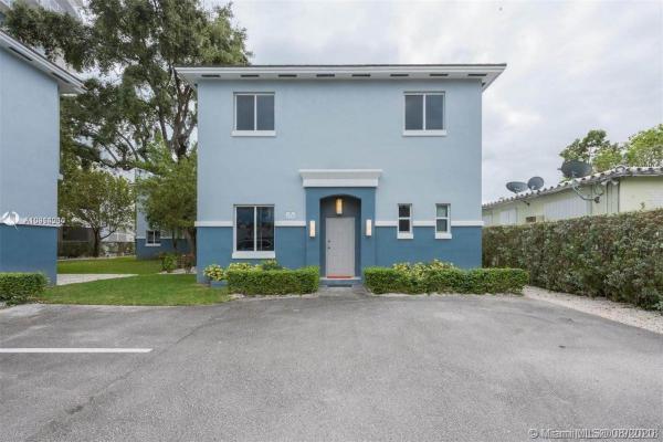 Gateway To The Grove, 2732 SW 26th St #2732, Miami, Florida 33133, image 2